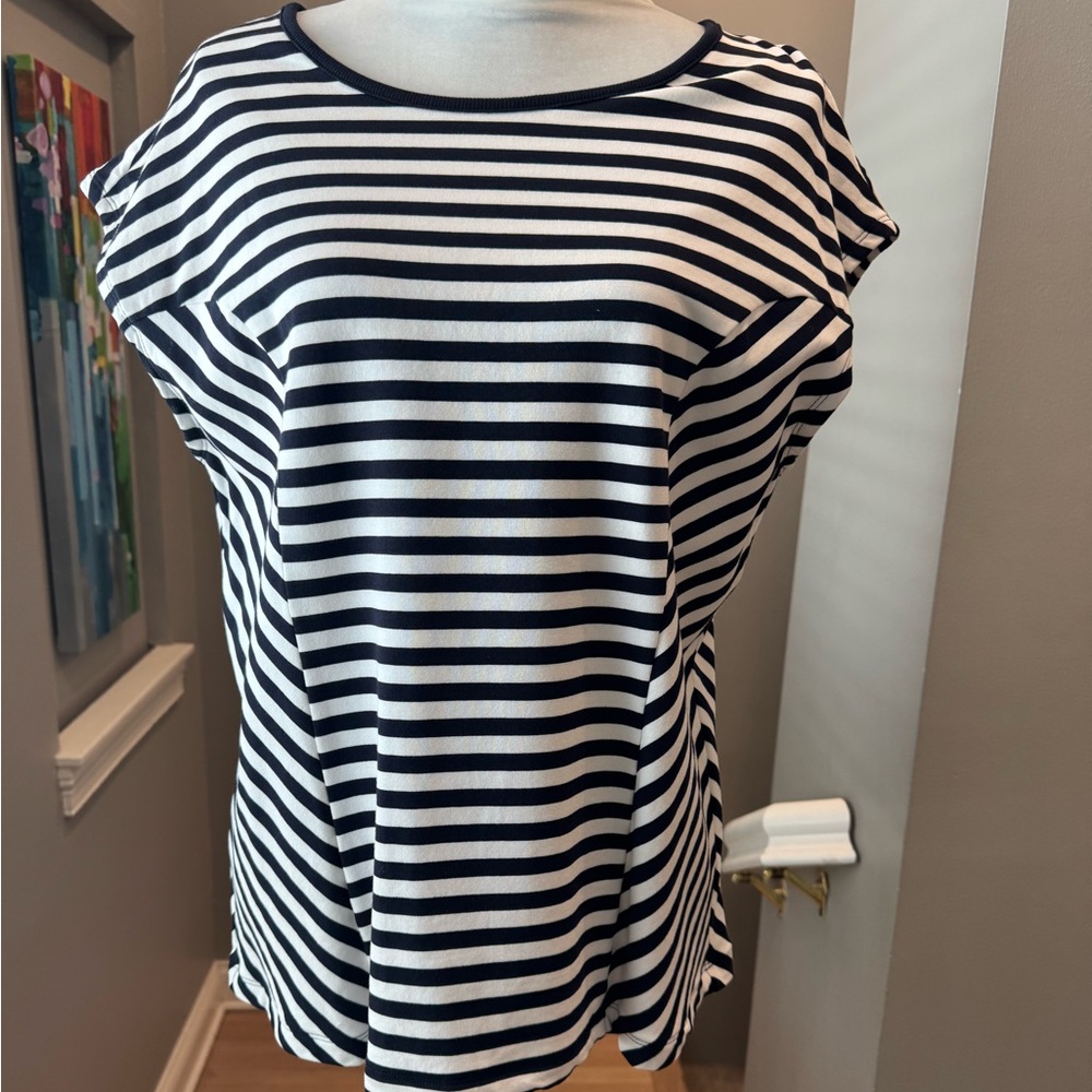 NWOT Cabi Illusion Tee. Navy/white striped. Size Large. - Picture 2 of 9